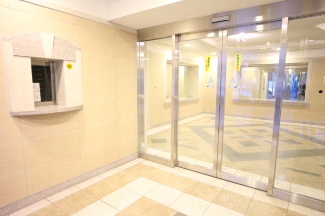 エントランス　※参考写真