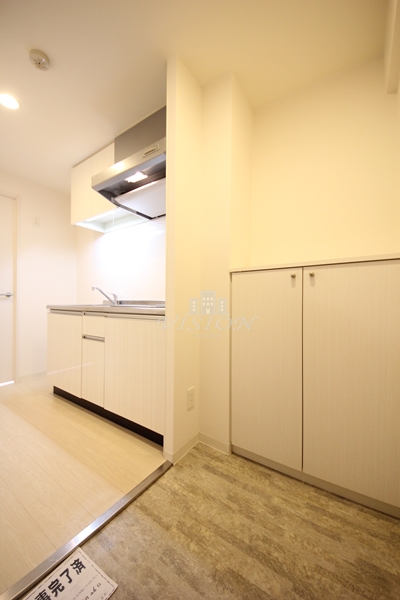 玄関　室内写真は別タイプのものです