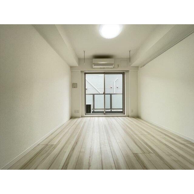 その他部屋・スペース　リビングを別角度から