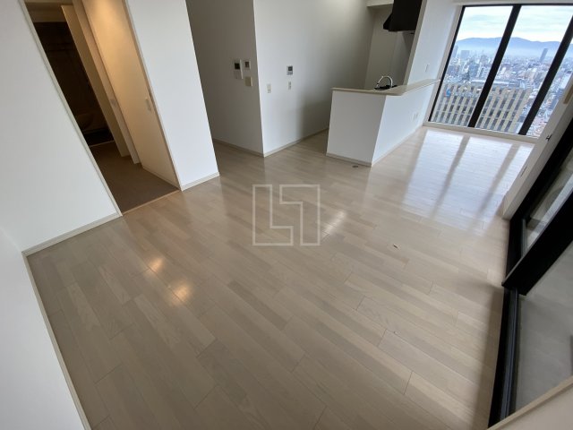 居室・リビング　アルグラッド ザ・タワー心斎橋　リビング・ダイニングスペース