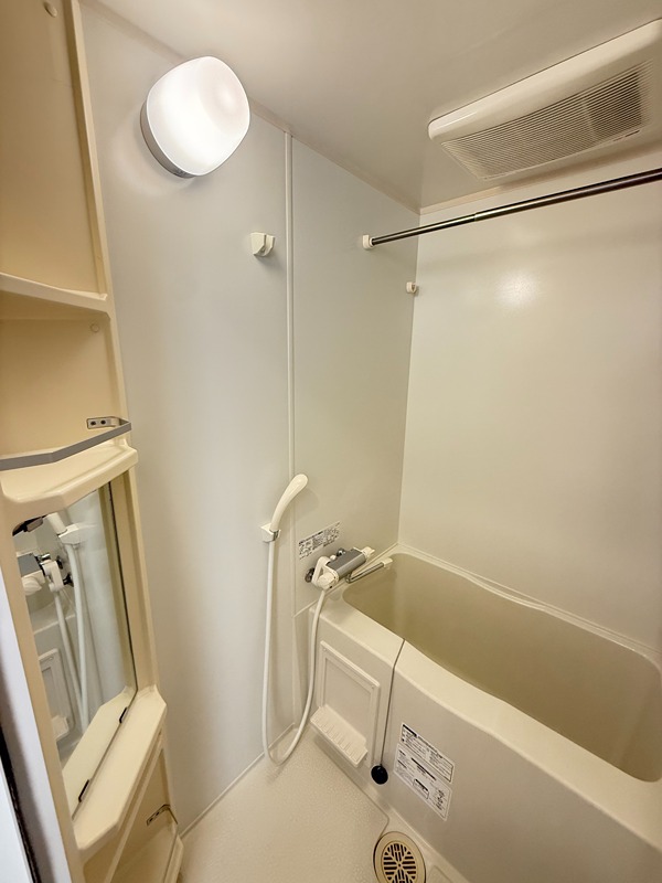 バス・シャワールーム　※同タイプ別階数部屋