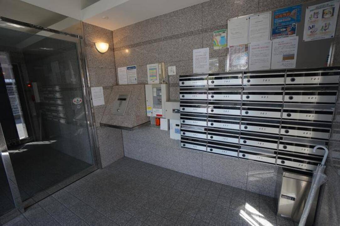 エントランス　エントランス