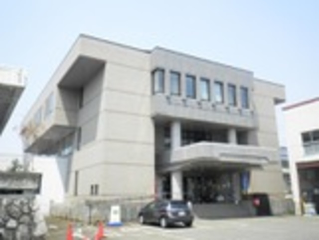 役所　南魚沼市役所塩沢庁舎（役所）まで632m