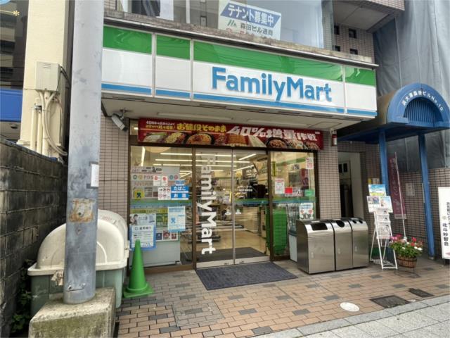 コンビニ　ファミリーマートびわ湖浜大津駅前店（コンビニ）まで576m