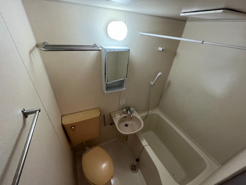 バス・シャワールーム　別部屋参考写真