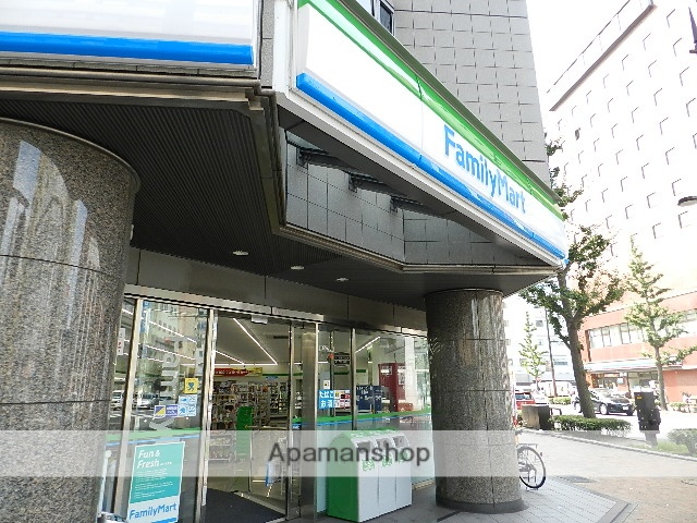 コンビニ　ファミリーマート小倉鍛冶町二丁目店（コンビニ）まで182m