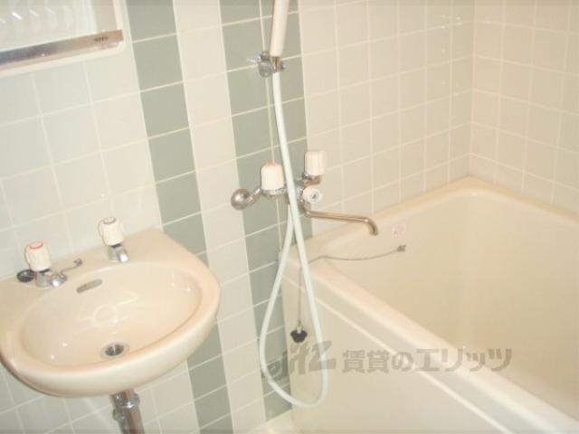 バス・シャワールーム　バス