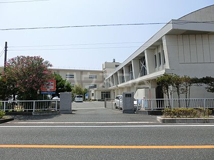 小学校　浜松市立舞阪小学校（小学校）まで250m