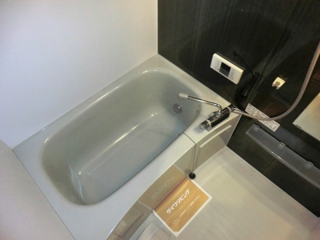 バス・シャワールーム　浴室乾燥機付きで便利！