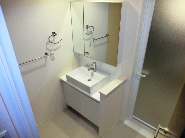 洗面設備　洗髪洗面化粧台付き♪