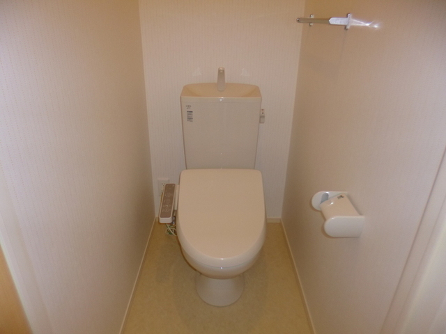 トイレ　温水洗浄暖房便座