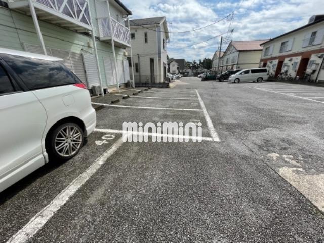 駐車場　敷地内駐車場