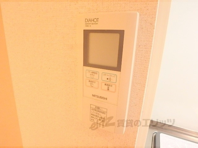 その他設備　給湯器リモコン