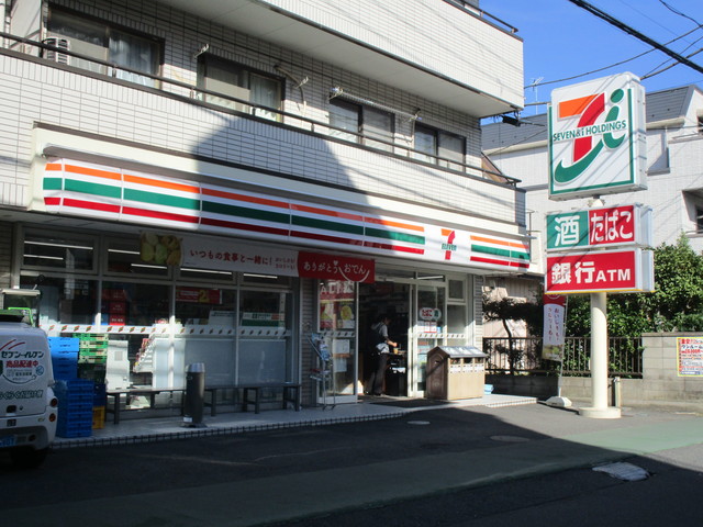コンビニ　セブンイレブン市川平田3丁目店（コンビニ）まで658m