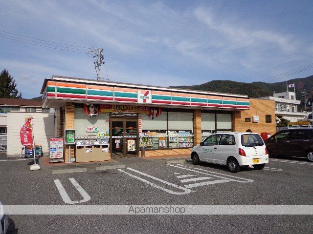 コンビニ　セブンイレブン（コンビニ）まで413m