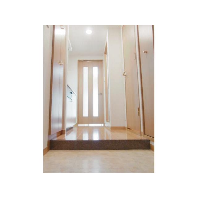 玄関　同タイプ参考写真