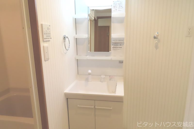 洗面設備　同物件別部屋