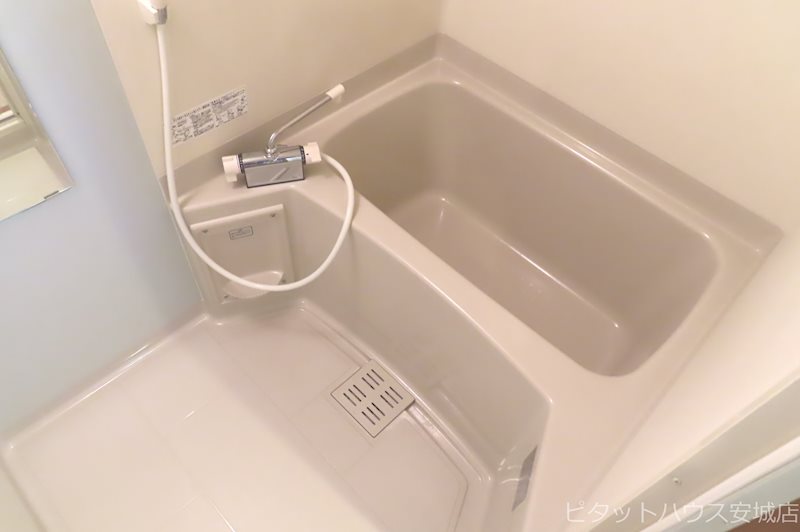 バス・シャワールーム　同物件別部屋