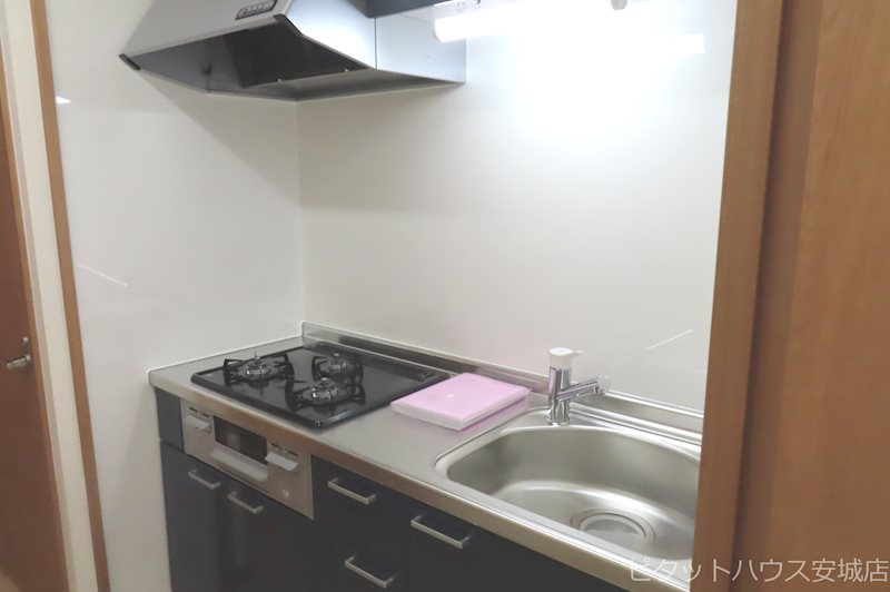 キッチン　同物件別部屋