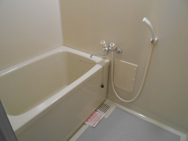 バス・シャワールーム　バス・トイレ各独立