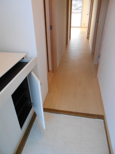 玄関　シューズボックス完備