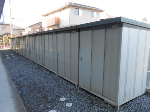 その他設備　各戸個別の屋外物置完備（冬用タイヤ等収納可能）
