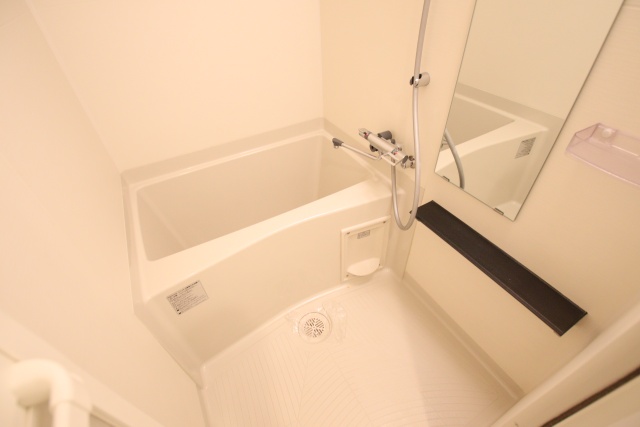 バス・シャワールーム　※別室の参考写真の為、現況優先です。