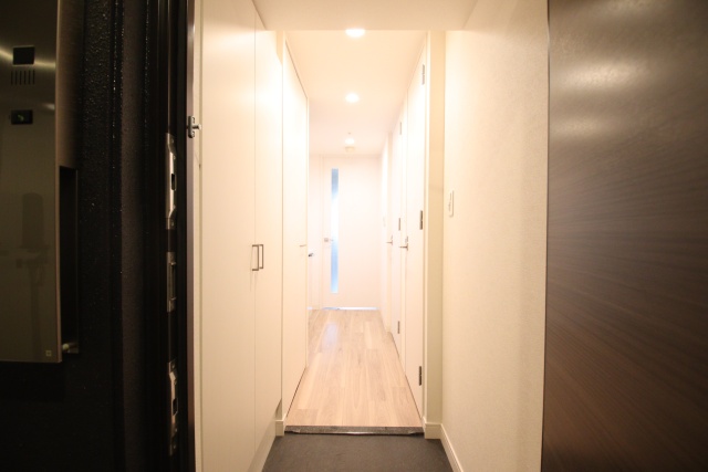 玄関　※別室の参考写真の為、現況優先です。