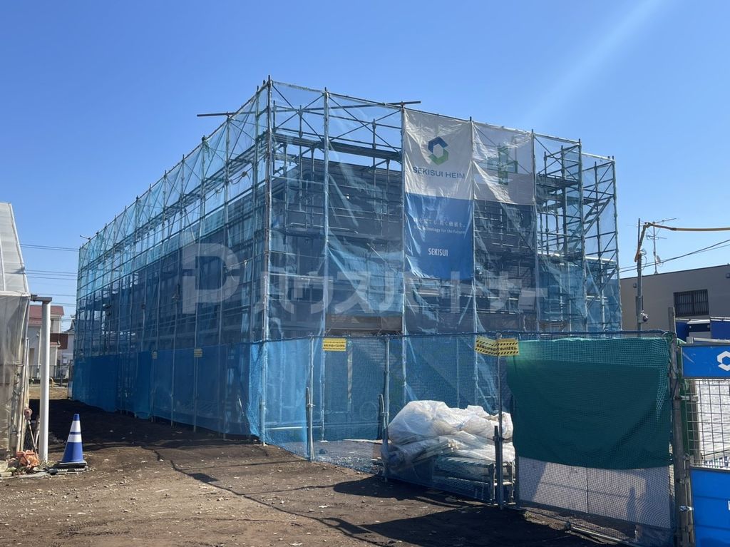 建物外観　駐車場