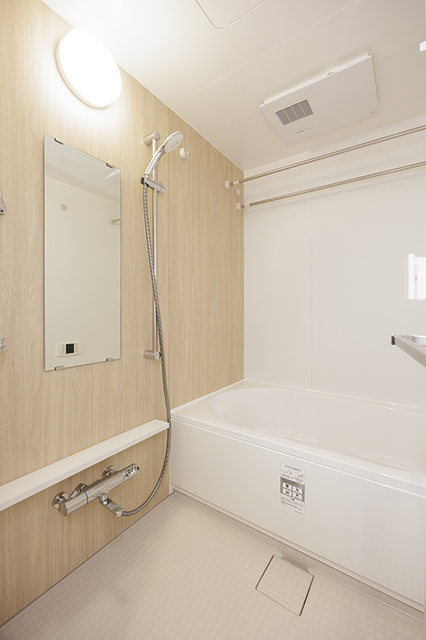 バス・シャワールーム　※写真は同タイプ住戸です。