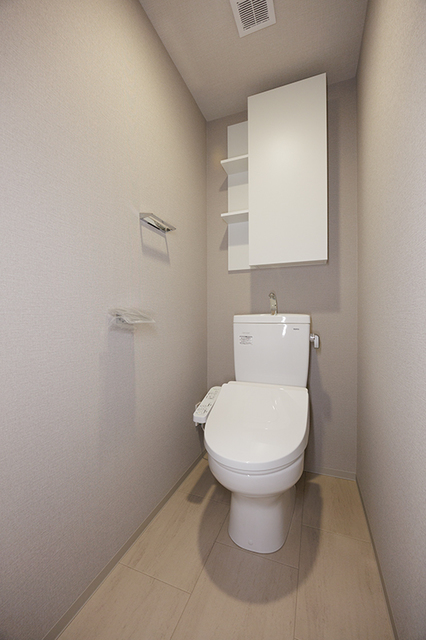 トイレ　※写真は同タイプ住戸です。