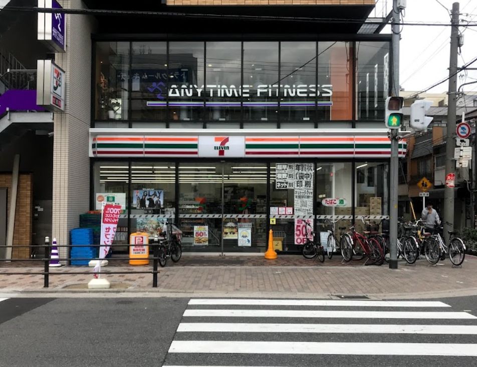 コンビニ　セブンイレブン 大阪弁天町駅前店（コンビニ）まで183m