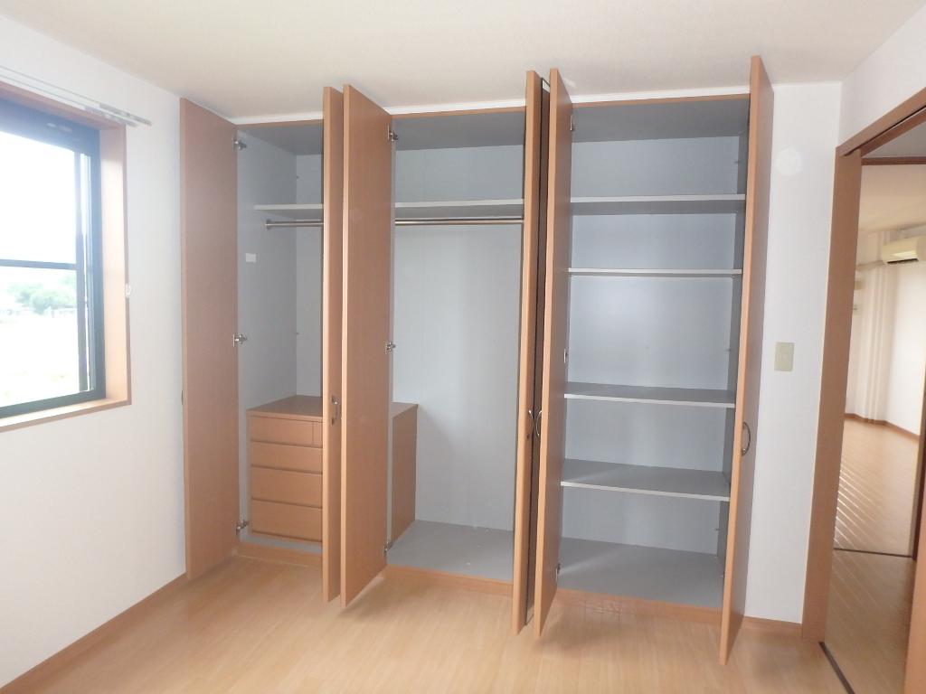 収納　クローゼット