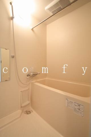 バス・シャワールーム　浴室乾燥機付きバスルーム