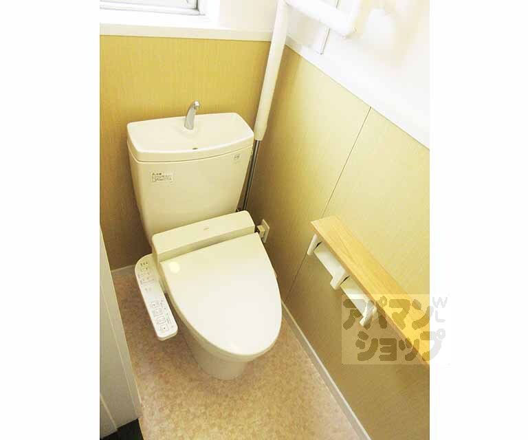 トイレ　ウォシュレット付きの綺麗なトイレです