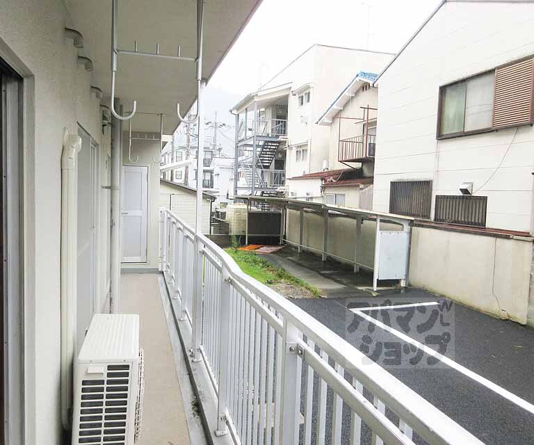 バルコニー　広々としたバルコニー・