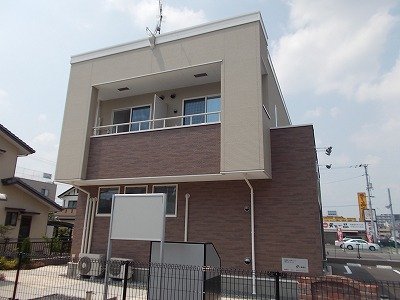 建物外観　落ち着いた雰囲気の外観です