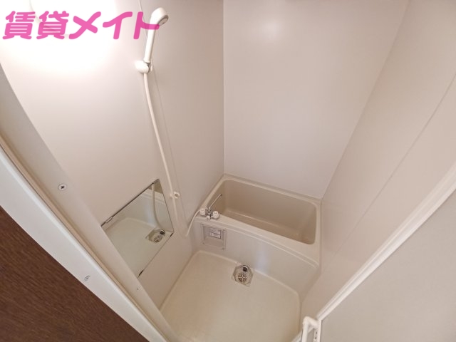 バス・シャワールーム　同物件の別の号室の画像です。