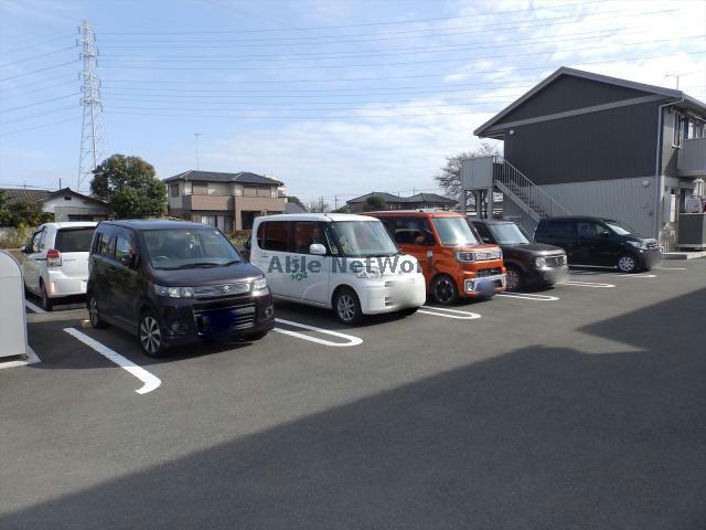 駐車場　駐車場
