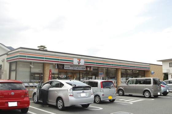 コンビニ　セブンイレブン広島大原駅前店（コンビニ）まで543m