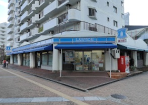 コンビニ　ローソン　東川崎町店（コンビニ）まで325m