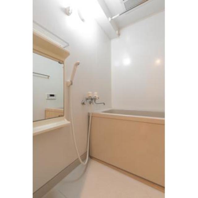 バス・シャワールーム　※写真は同タイプ住戸です。
