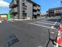 駐車場　建築中