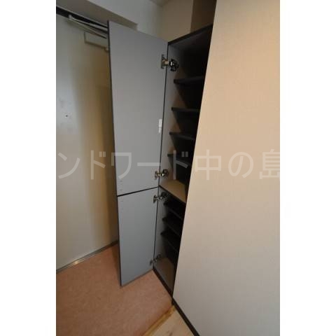 玄関　詳細は、ウィンドワード中の島までご相談下さい。