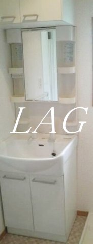 洗面設備　独立洗面台です。