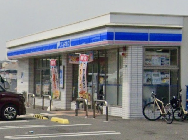 コンビニ　ローソン岸和田尾生町店（コンビニ）まで985m