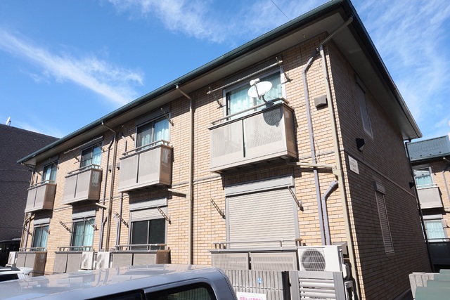 建物外観　軽量鉄骨アパート　全８住戸