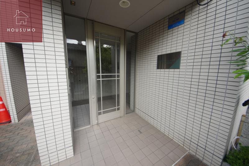 エントランス　建物の内部です