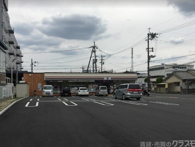 コンビニ　セブンイレブン京都伏見寝小屋町店（コンビニ）まで458m