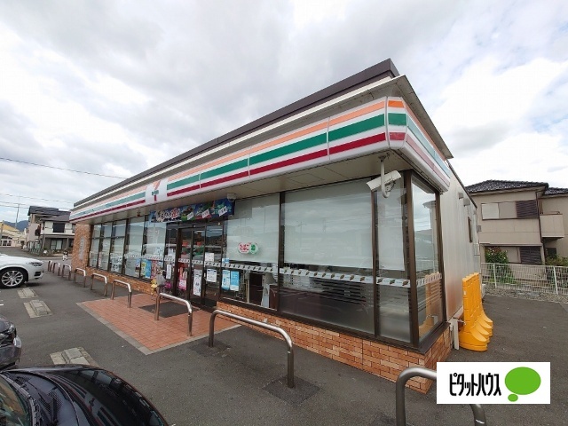 コンビニ　セブンイレブン藍住インター店（コンビニ）まで311m